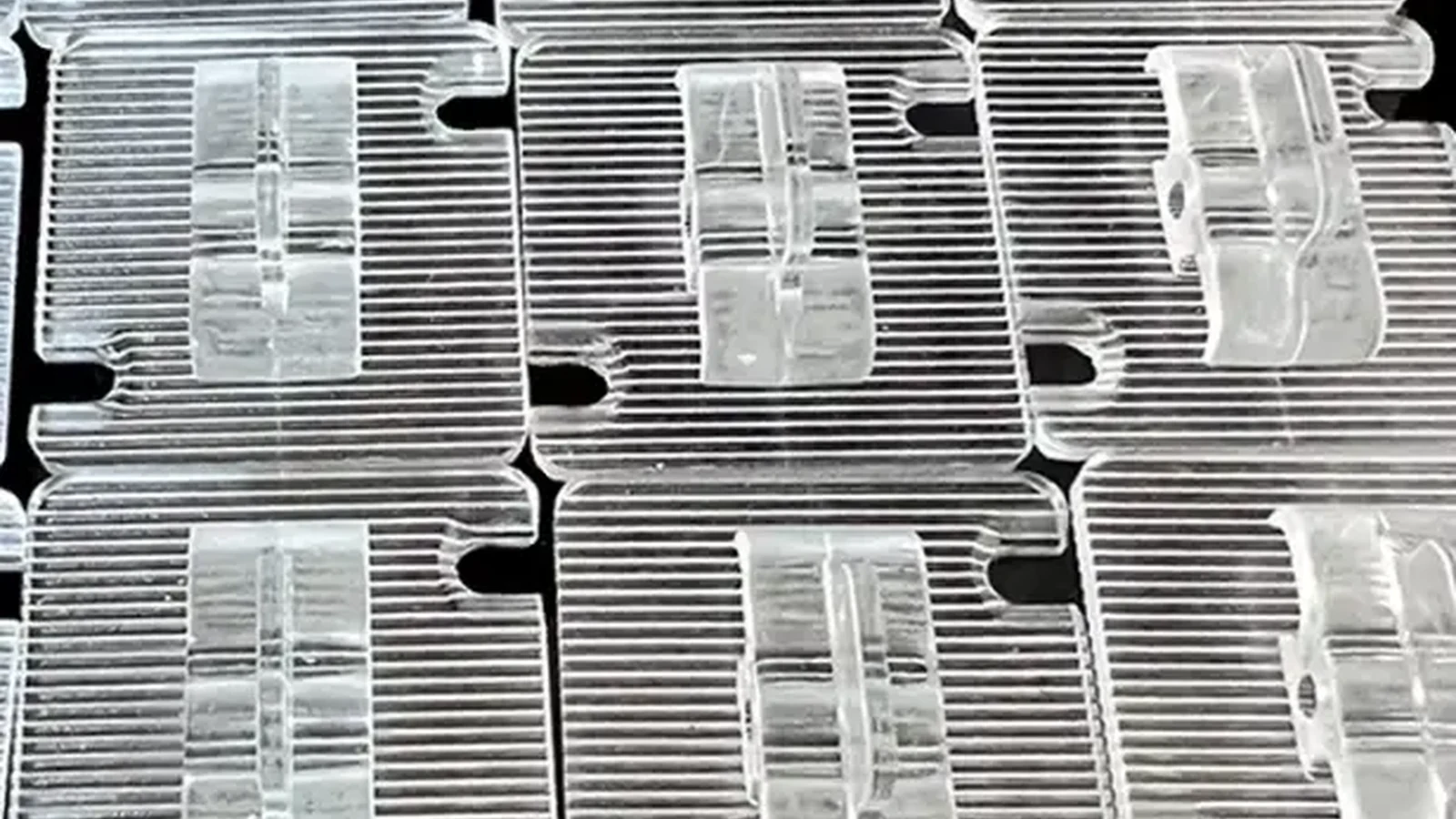 No-drill cat net fixing structure around a finished opening